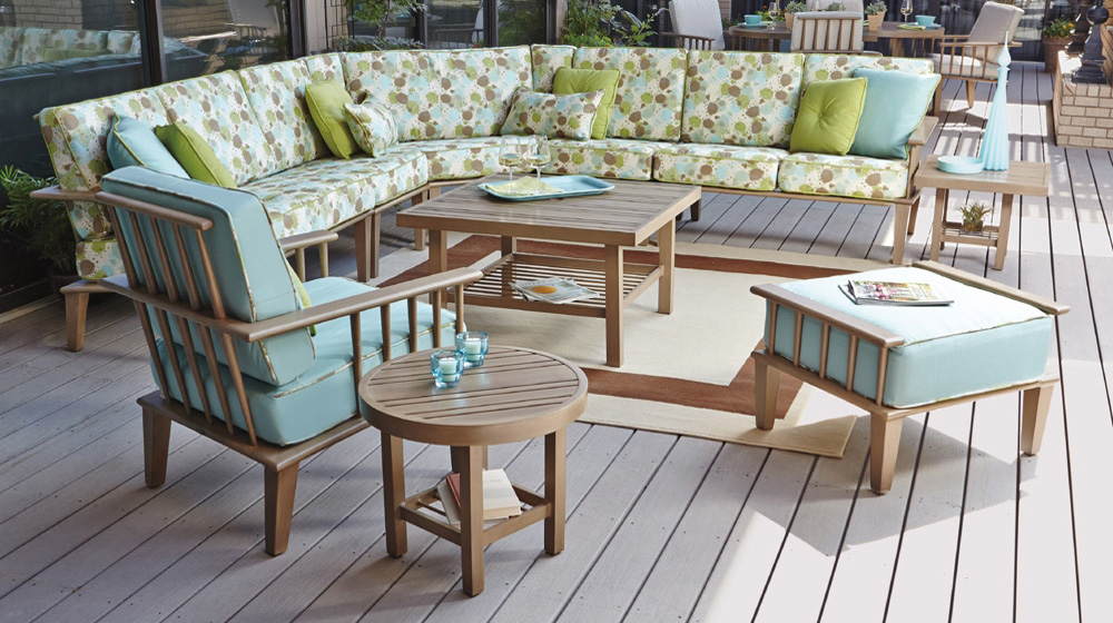 Woodard Van Dyke Patio Sectional Set
