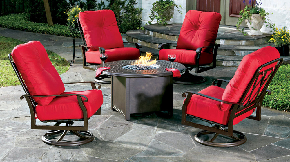 Woodard Cortland Cushion Fire Pit Chat Set