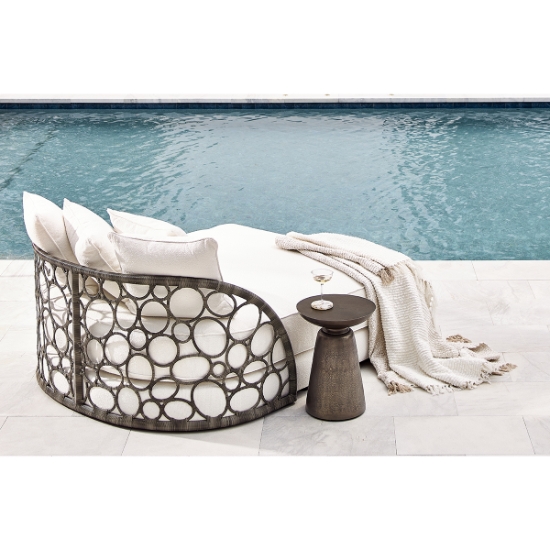 Catalan Accent Table set