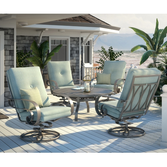 Latitude chat table set