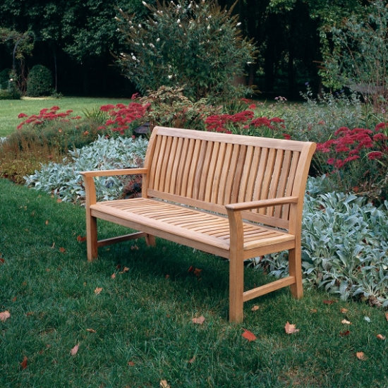 Chelsea 4.5' Bench lifestyle