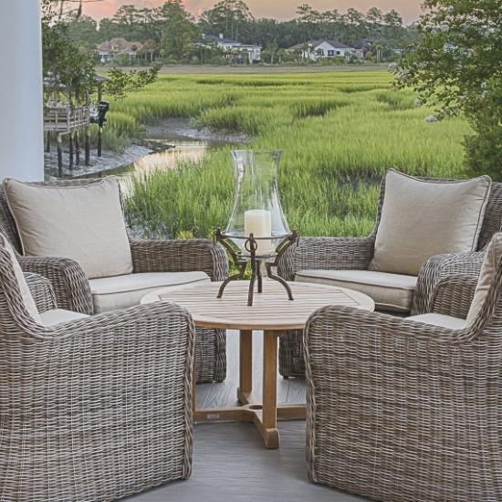 Essex 42" Round Coffee Table with Umbrella Hole set