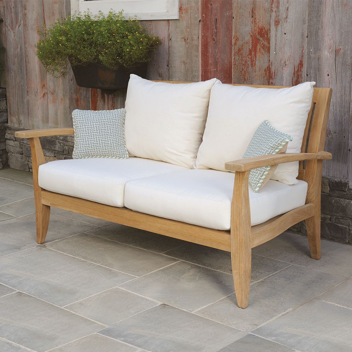 Ipanema Deep Seating Settee lifestyle