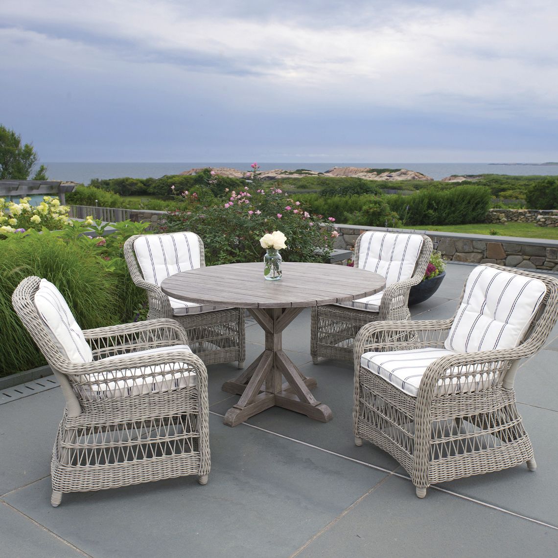 Kingsley Bate Southampton Round Wicker Dining Set - KB-SOUTHAMPTON-SET3