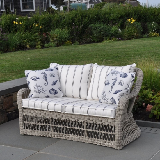 Southampton Deep Seating Settee lifestyle