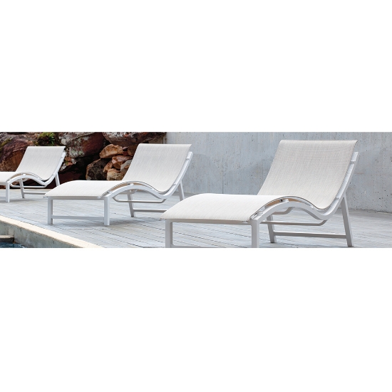 escapse chaise side view