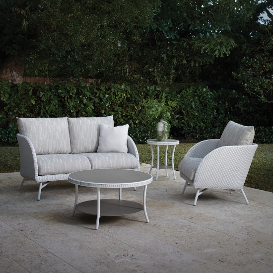 Essence Loveseat set
