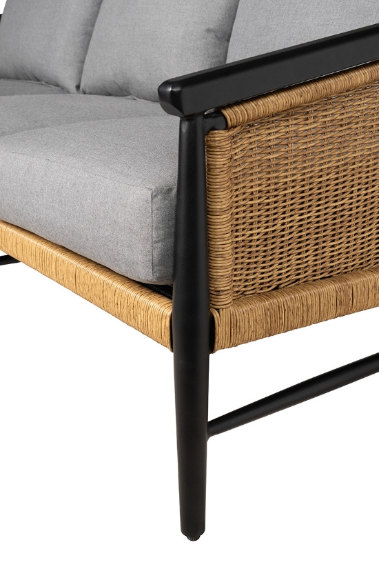Lloyd Flanders Galloway Sofa frame detail