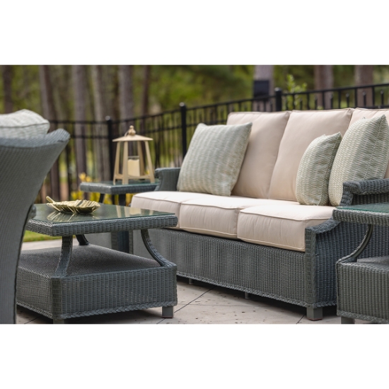 Hamptons Wicker Outdoor Set deltail