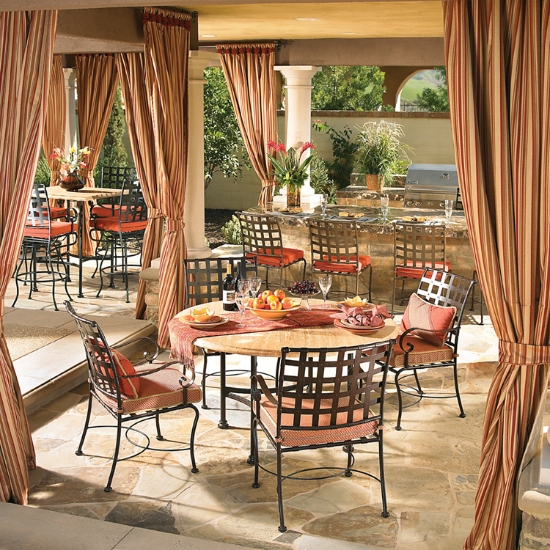 OW Lee Classico Wrought Iron Outdoor Dining Set
