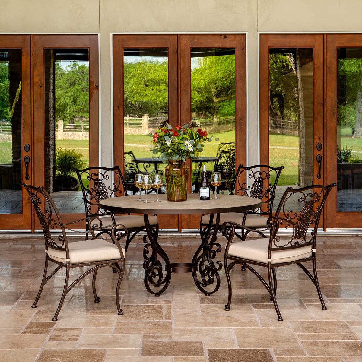 OW Lee San Cristobal Round Patio Dining Set for 4 - OW-SANCRISTOBAL-SET1