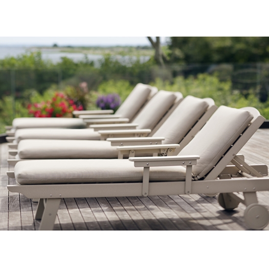 Set of 4 Kingston Chaise Lounge with Arms and Cushions
