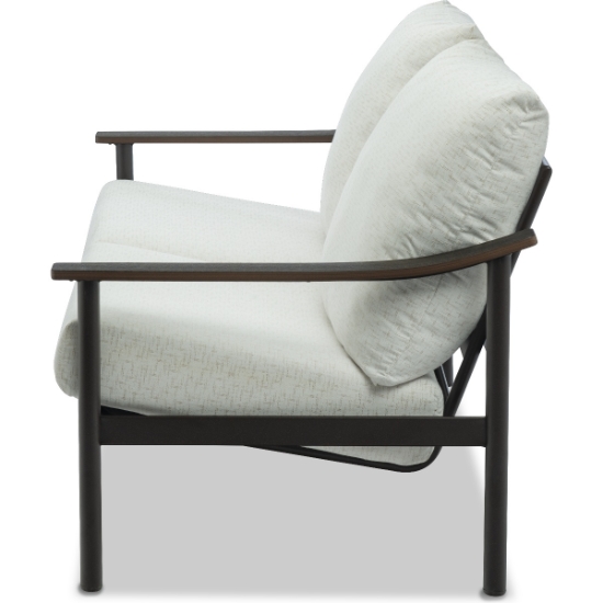 Chateau Loveseat - A0G0