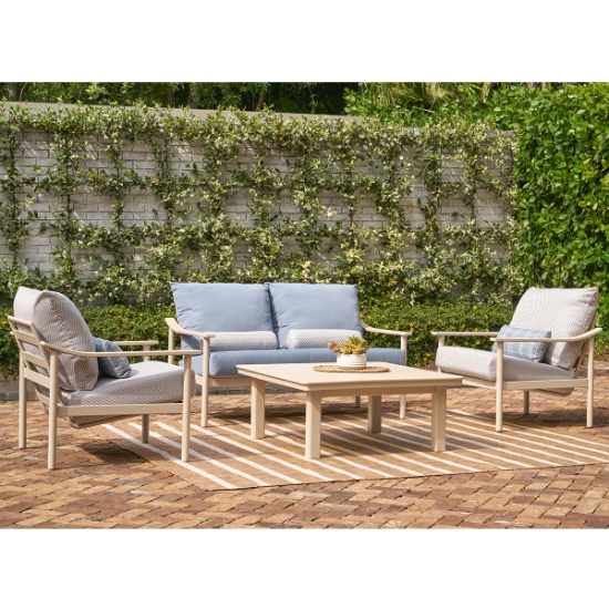 Chateau Lounge Chair - A0F0