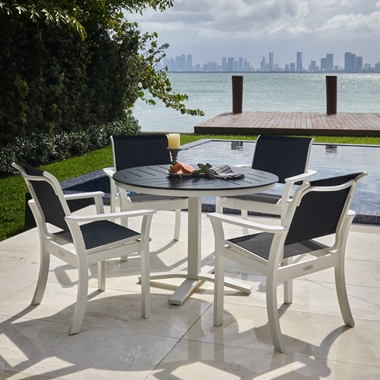 Telescope Casual Leeward Dining Set with Dash Pedestal Table