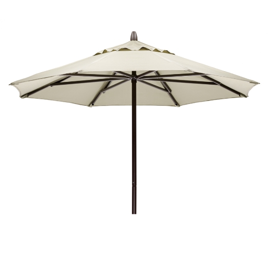 7.5' Commercial Market Umbrella - 670