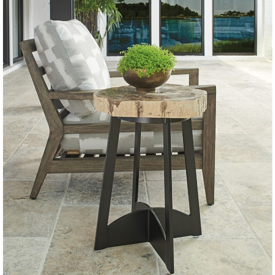 Tommy Bahama La Jolla Lounge Chair with Petrified Wood Side Table - TB-LAJOLLA-SET6