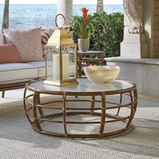 Sandpiper Bay Round Cocktail Table lifestyle