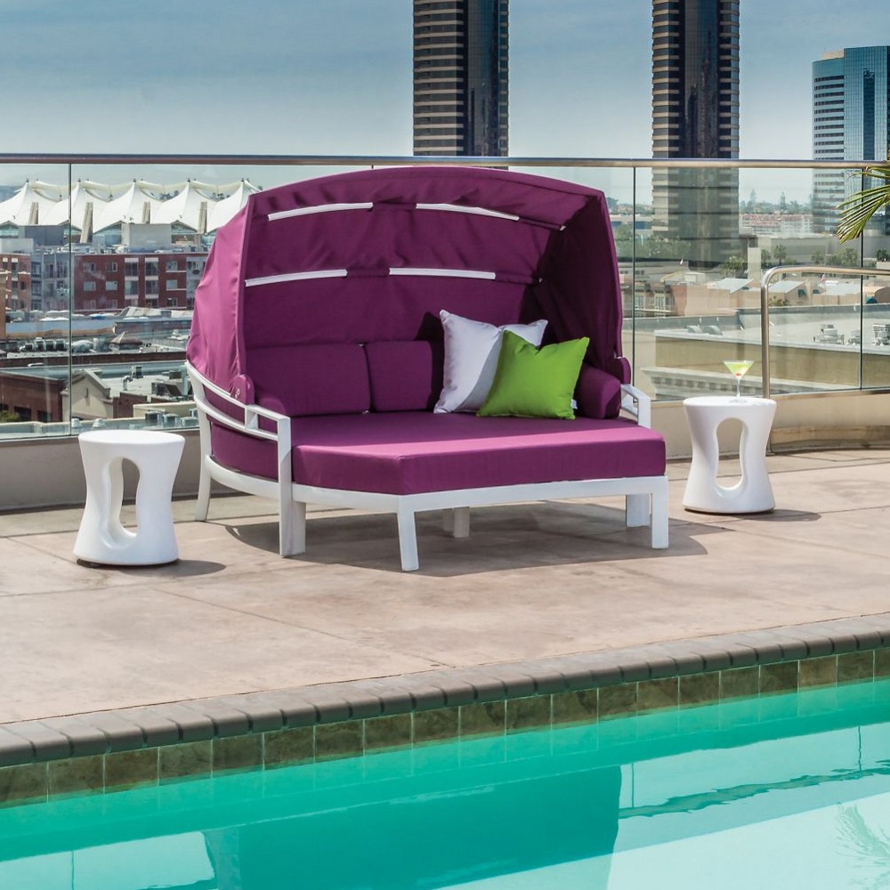 Tropitone Kor Cushion Lounger and Ottoman Set with Accessory Tables - TT-KOR-SET5