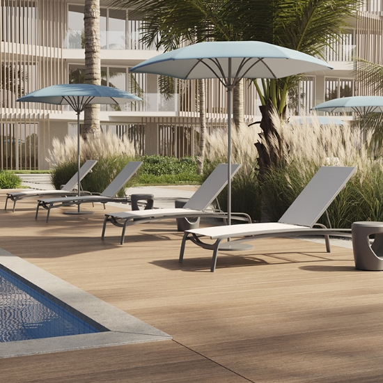 Laguna aluminum chaise with sling seating