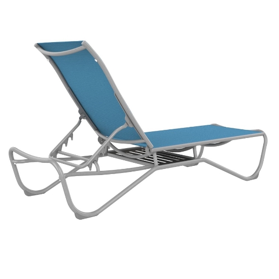 chaise back detail