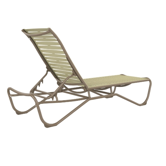 chaise back detail
