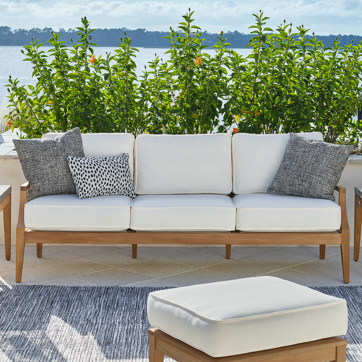 Universal Furniture Chesapeake Sofa - Thumbnail 4