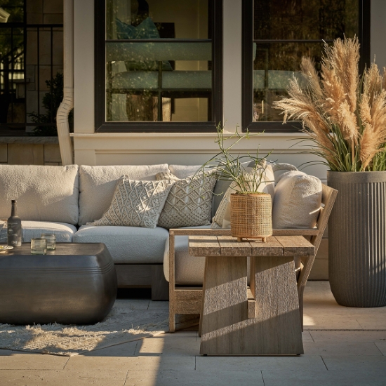 Universal Coastal Living Saratoga Corner Sectional set