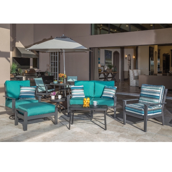 weather resistant custom color love seat