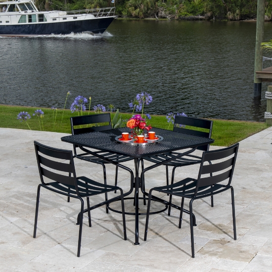 Rust resistnt iron dining set