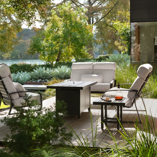 Cayman Isle Loveseat - 2EM419
