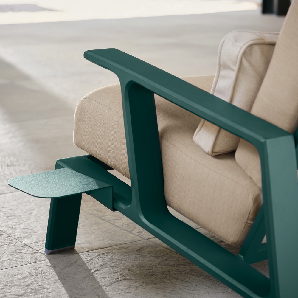 Woodard Elevation RHF Side Tray Table - 2STBLTRF