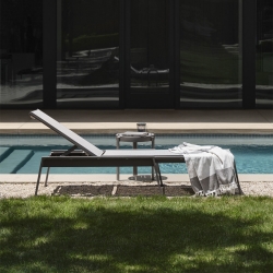 Woodard Hudson Modern Sling Chaise Lounge with Side Table Set - WD-HUDSON-SET3